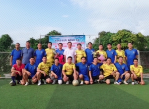 Giao lưu bóng đá giữa Đoàn Thanh niên Trường Chính trị Hoàng Đình Giong với lớp Trung cấp lý luận chính trị - hành chính khóa 38