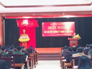 Giảng viên Trường Chính trị Hoàng Đình Giong dự Hội nghị báo cáo viên thường kỳ tháng 1/2018