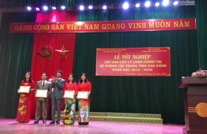 Bế giảng lớp Cao cấp lý luận chính trị niên khóa 2018 - 2020