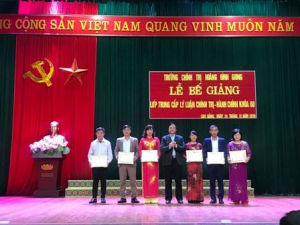 Bế giảng lớp Trung cấp lý luận chính trị - hành chính khóa 60