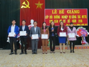 Bế giảng lớp Bồi dưỡng nghiệp vụ công tác Mặt trận Tổ quốc năm 2016